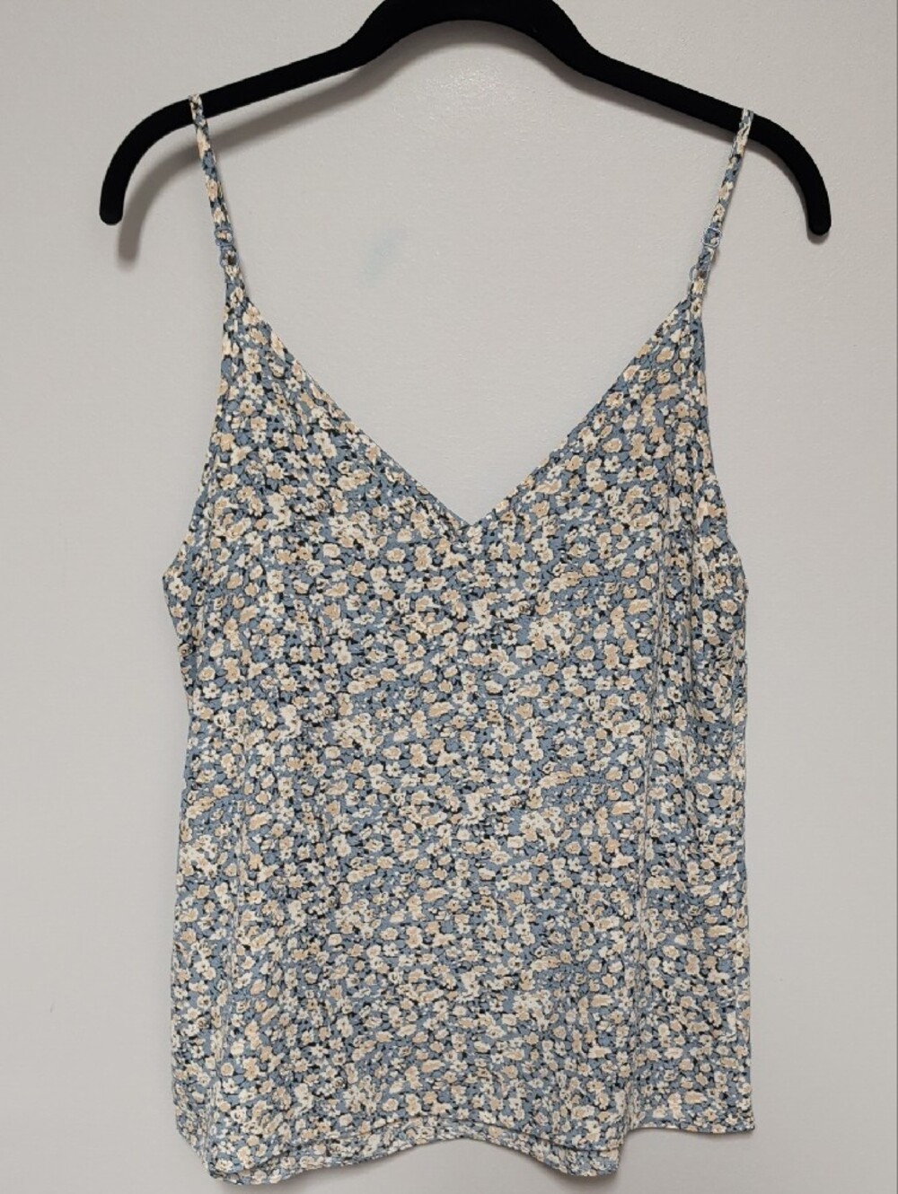 Primark Blue Floral V-Neck Cami with Cream Accents - Picture 3 of 6